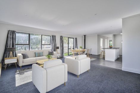 Photo of property in 1 Breadalbane Road, Havelock North, 4130