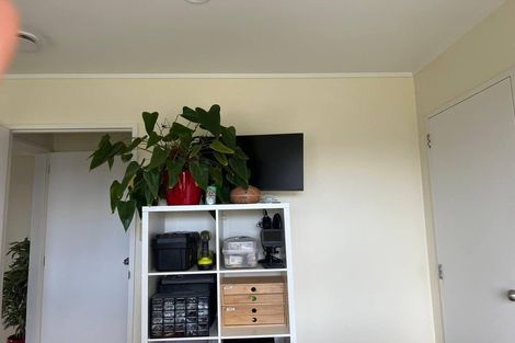 Photo of property in 357 Glenfield Road, Glenfield, Auckland, 0629