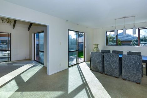 Photo of property in 20 Sawtell Place, Northcote, Christchurch, 8052