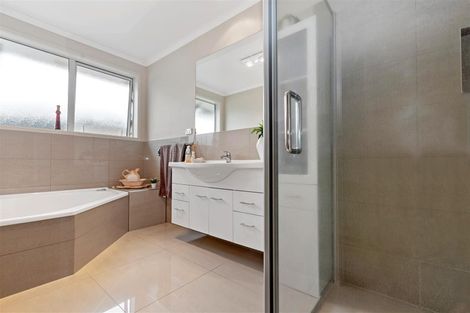 Photo of property in 47 Hamon Place, Pukehangi, Rotorua, 3015