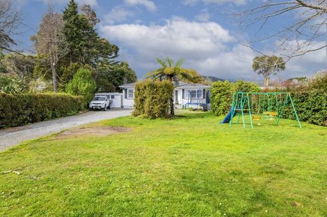 Photo of property in 148 Arawhata Road, Paraparaumu, 5032