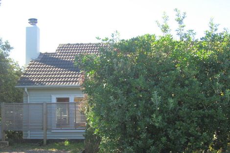 Photo of property in 6 Leveson Street, Strathmore Park, Wellington, 6022