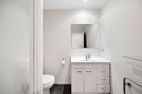 Photo of property in 35 Lyon Street, Frankton, Hamilton, 3204