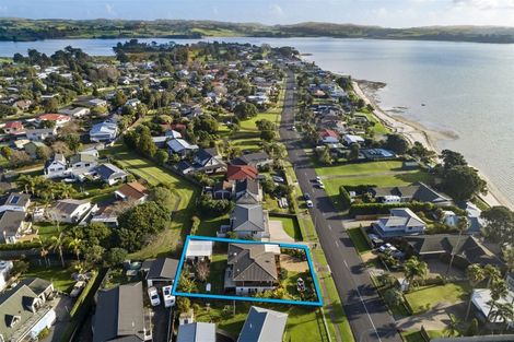 Photo of property in 60 Torkar Road, Clarks Beach, 2122