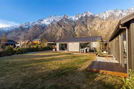 Photo of property in 14 Jacks Point Rise, Jacks Point, Queenstown, 9371