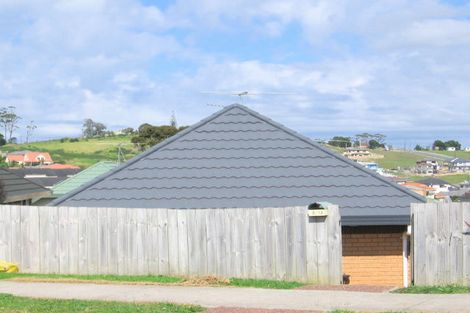 Photo of property in 1220/12 Northcross Drive, Oteha, Auckland, 0632