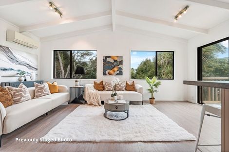 Photo of property in 2/104 Ocean View Road, Northcote, Auckland, 0627