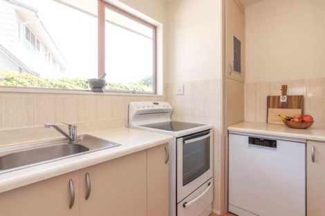 Photo of property in 15 Pinedale Parade, Milson, Palmerston North, 4414