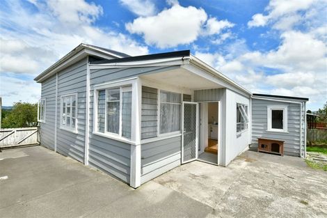Photo of property in 36 Karaka Street, Helensville, 0800