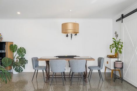 Photo of property in 114 Avalon Place, Whangamata, 3620