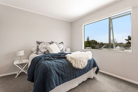 Photo of property in 19 Stephen Avenue, Henderson, Auckland, 0610