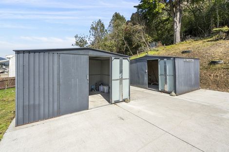 Photo of property in 10 Dover Road, Wainuiomata, Lower Hutt, 5014