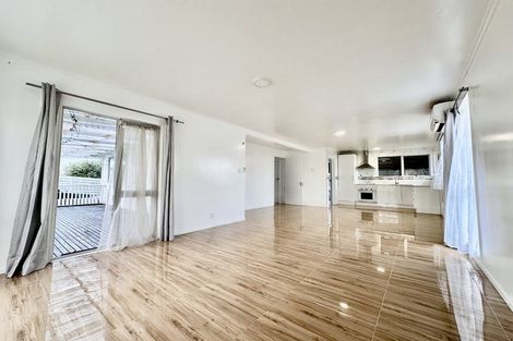 Photo of property in 57 Hyperion Drive, Randwick Park, Auckland, 2105