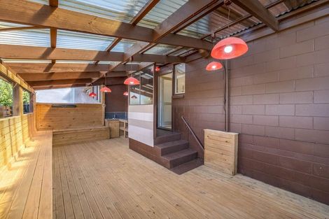 Photo of property in 4/11 Huapai Street, Onehunga, Auckland, 1061