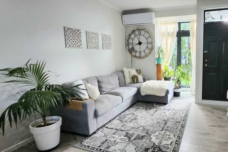 Photo of property in Tuscany Towers, 47/1 Ambrico Place, New Lynn, Auckland, 0600