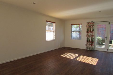 Photo of property in 66 Oxford Street, Lyttelton, 8082