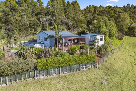Photo of property in 82 Pinchgut Road, Kaukapakapa, 0873