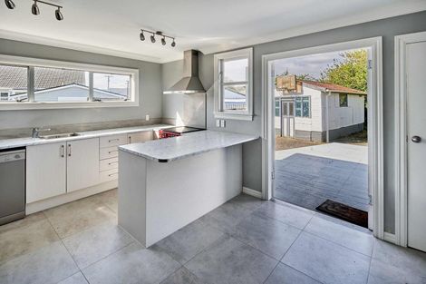 Photo of property in 79 Waddington Drive, Naenae, Lower Hutt, 5011