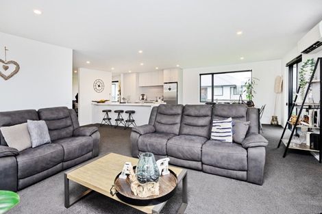 Photo of property in 12 Pegasus Place, Seaward Bush, Invercargill, 9812