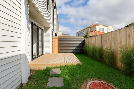 Photo of property in 6/5 Chevis Place, Pakuranga, Auckland, 2010