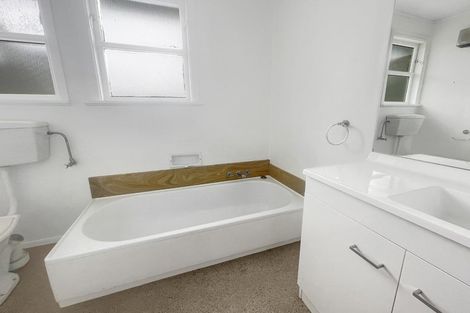 Photo of property in 8 Witham Street, Island Bay, Wellington, 6023