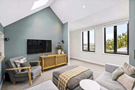 Photo of property in 71a Ngataringa Road, Devonport, Auckland, 0624