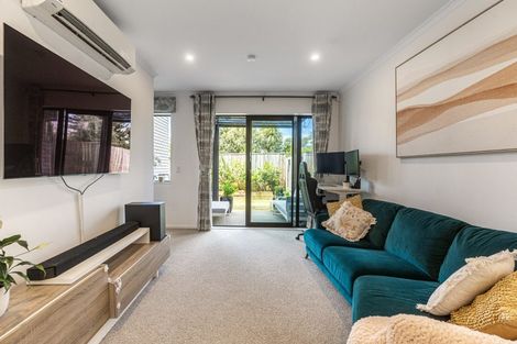 Photo of property in 10b Titoki Street, Te Atatu Peninsula, Auckland, 0610