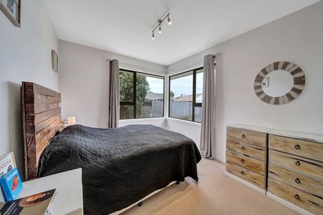 Photo of property in 35 Avro Crescent, Hornby, Christchurch, 8042