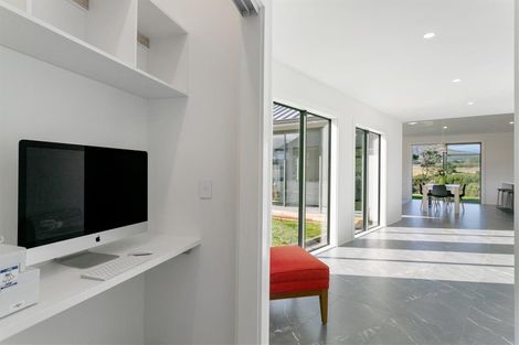 Photo of property in 47 Botanical Heights Drive, Waipahihi, Taupo, 3330