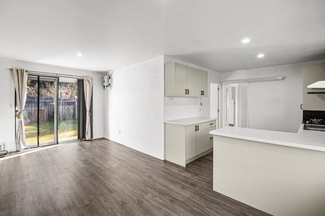 Photo of property in 10 Shaldon Crescent, Blagdon, New Plymouth, 4310