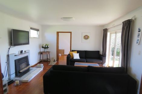 Photo of property in 28 Nile Road, Kelston, Auckland, 0602