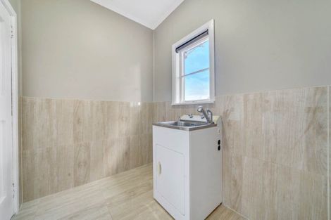 Photo of property in 35 Seddon Avenue, Papatoetoe, Auckland, 2104