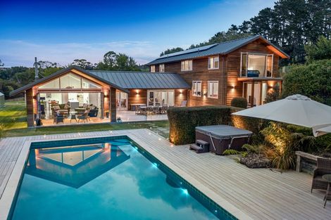 Photo of property in 80 Okura River Road, Okura, Albany, 0792