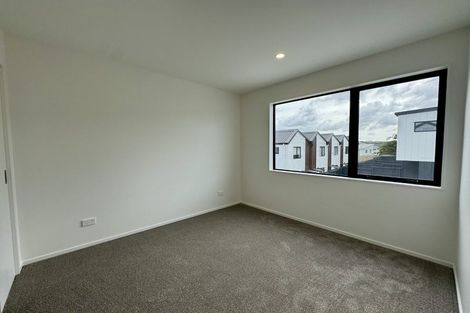 Photo of property in 2/131 Lancaster Road, Beach Haven, Auckland, 0626