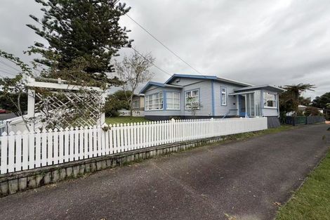 Photo of property in 8 Nikau Street, New Lynn, Auckland, 0600