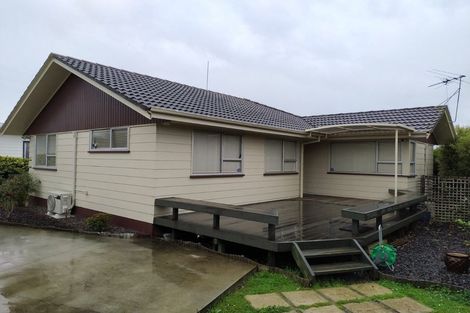Photo of property in 19 Tomintoul Place, Highland Park, Auckland, 2010