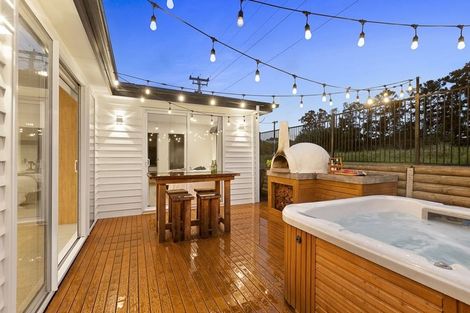 Photo of property in 13 Barrique Road, Kumeu, 0810