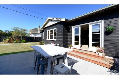 Photo of property in 17 Thackeray Street, Saint Andrews, 7988