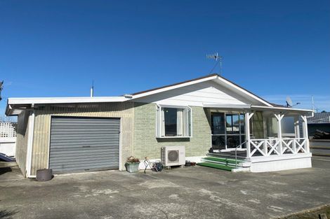 Photo of property in 8 Albert Street, Winton, 9720