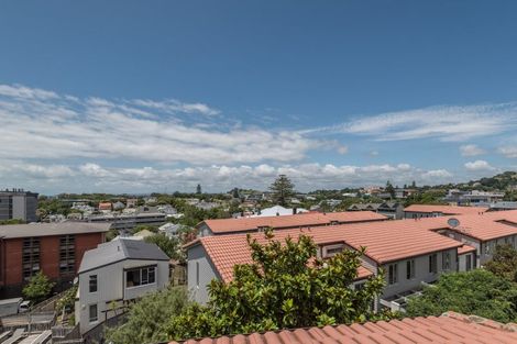 Photo of property in 6k Carlton Gore Road, Grafton, Auckland, 1023