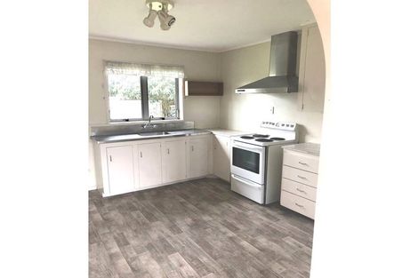 Photo of property in 2/34a Kelvin Road, Papakura, 2110