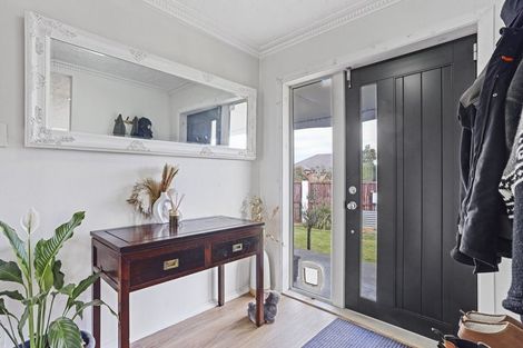 Photo of property in 8 Gibbs Drive, Woodend, 7610