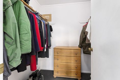 Photo of property in 38 Landsdowne Terrace, Karori, Wellington, 6012