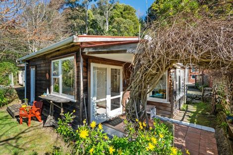 Photo of property in 810a Queen Charlotte Drive, Havelock, 7281