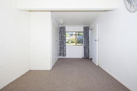Photo of property in 3/41 Chatsworth Crescent, Pakuranga Heights, Auckland, 2010