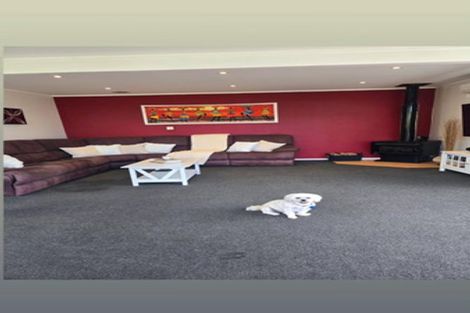 Photo of property in 107 Tiroroa Avenue, Te Atatu South, Auckland, 0610