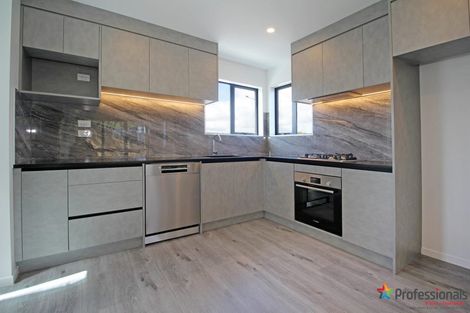 Photo of property in 137a Mahia Road, Wattle Downs, Auckland, 2103