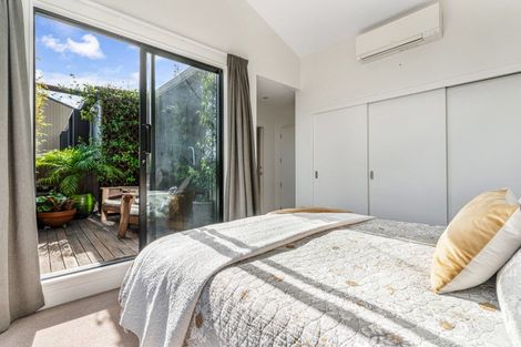 Photo of property in 12 Cochrane Road, Hobsonville, Auckland, 0616