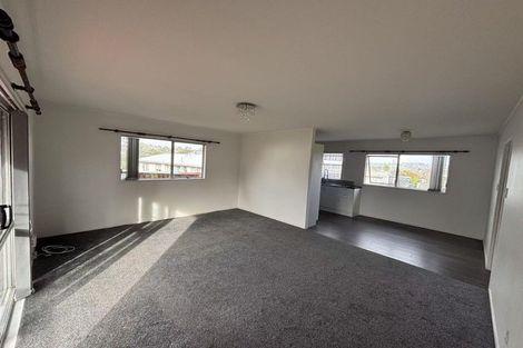 Photo of property in 7 Helleur Road, Massey, Auckland, 0614