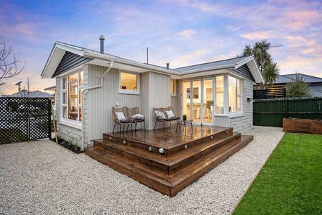 Photo of property in 9 Eglinton Street, Avondale, Christchurch, 8061